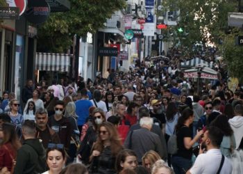 MRB: «Δίψα» για νέα κόμματα και φλερτ με κεντροαριστερή κυβέρνηση συνεργασίας