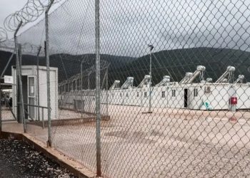 Εξέγερση σε δομή μεταναστών στις Σέρρες -Έκοψαν τα συρματοπλέγματα και απέδρασαν