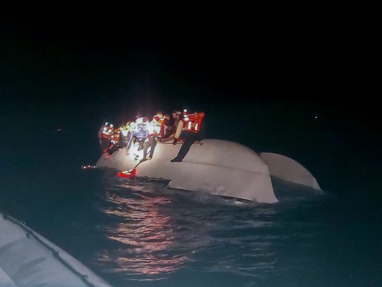 Ναυάγιο με τρεις νεκρούς μετανάστες στη Γαύδο