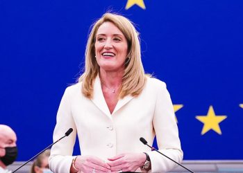 Έρχεται στην Αθήνα την Παρασκευή η πρόεδρος του Ευρωπαϊκού Κοινοβουλίου Ρομπέρτα Μέτσολα