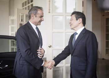 Στη Σιγκαπούρη ο πρωθυπουργός – Συνάντηση Μητσοτάκη με τον πρωθυπουργό της χώρας