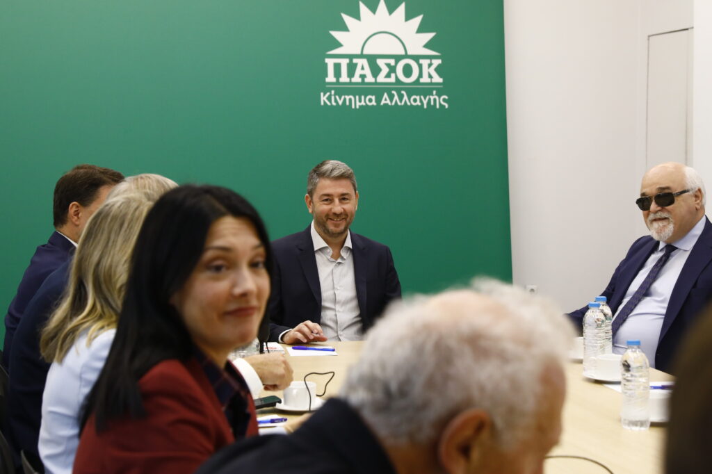 Το Συνέδριο του ΠΑΣΟΚ και οι “κολλημένες” δημοσκοπήσεις