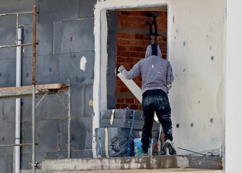 Στην Εξεταστική η «αγρότισσα με τη Ferrari»: Στο όνομά μου έχω μόνο ένα σκούτερ!