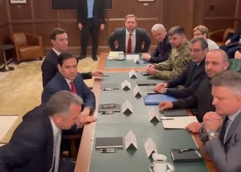 Αγκάθια στις συνομιλίες Ουκρανίας-ΗΠΑ λόγω εδαφικών διαφωνιών