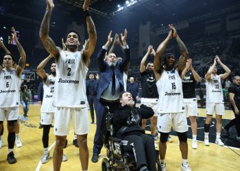 Χαράς ευαγγέλια για τον μπασκετικό ΠΑΟΚ, Η ομάδα περνά στα χέρια του Τέλη Μυστακίδη