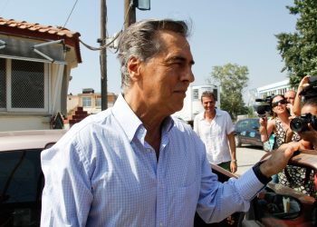 Ο «εμ γιατρός, εμ ρουκέτα» ετοιμάζει βιβλίο