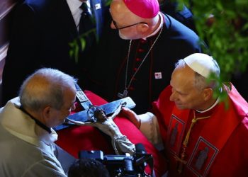 Συνάντηση 22 Εκκλησιών στη Νίκαια και μίας γυναίκας