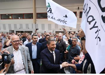 Τα Δίκτυα του ΠΑΣΟΚ και η επιστροφή του «πόρτα-πόρτα»