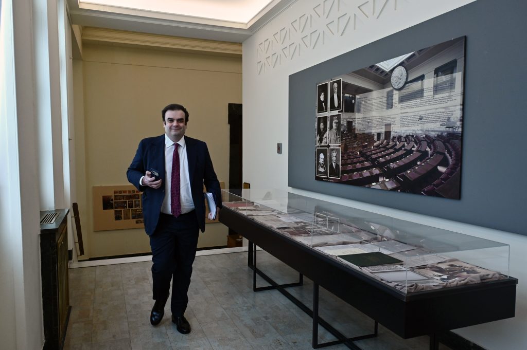 Ένας Έλληνας κι ένας Βέλγος διεκδικούν το Eurogroup!