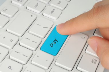 IRIS: Τι «φέρνουν» για τους καταναλωτές οι αλλαγές στις πληρωμές