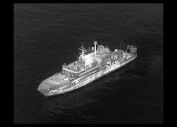 Πόλεμος νεύρων στην Ευρώπη: Ρωσικό πλοίο στα βρετανικά ύδατα- Απειλεί η Βρετανία