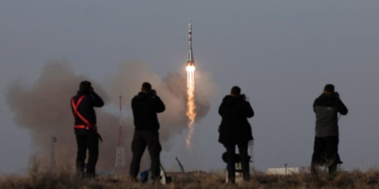 Κοινό διαστημικό ταξίδι Ρωσίας και ΗΠΑ : Εκτοξεύτηκε το Soyuz (βίντεο)