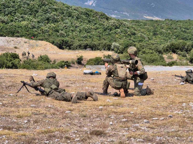 Τριήμερο πένθος στις Ένοπλες Δυνάμεις μετά τον θάνατο 19χρονου στρατιώτη στη Ρόδο
