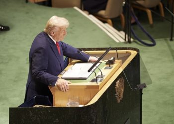 «Καίνε» τον Τραμπ emails του Έπσταϊν: «Ήξερε για τα κορίτσια»