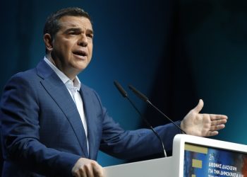 Ο Αλέξης Τσίπρας μιλά για το βιβλίο του: Γιατί έκανε διάλειμμα έξι μηνών και πώς η συγγραφή έφυγε «νεράκι» μεταξύ Απρίλη και Ιούλη