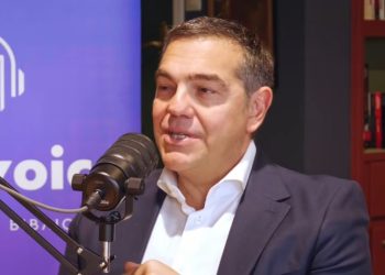 Τσίπρας: «Γράφοντας το βιβλίο ήξερα ότι θα φάω ξύλο» (βίντεο)