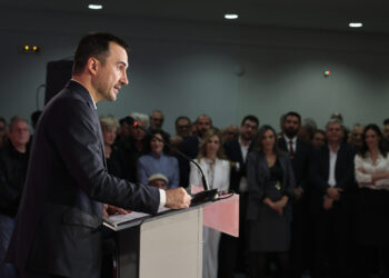 Νέα Αριστερά: Ήρθε η ώρα των αποφάσεων για τον Αλέξη Χαρίτση