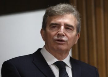 Μέτρα Χρυσοχοΐδη για μπαλωθιές: Φυλάκιση 3 ετών και πρόστιμα έως 30.000 ευρώ