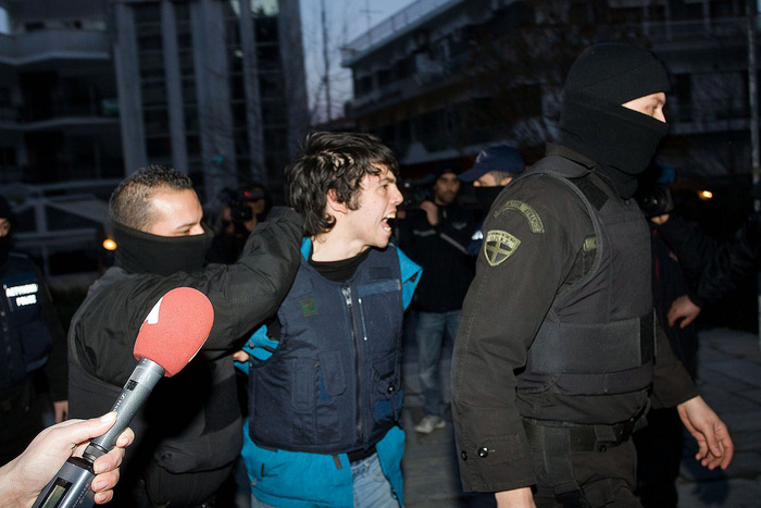 100 πανεπιστημιακοί στηρίζουν τον Νίκο Ρωμανό