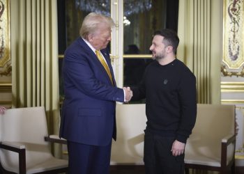 Απαίτηση Τραμπ σε Ζελένσκι για συμφωνία έως τα Χριστούγεννα