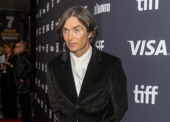 Peaky Blinders: Ο Cillian Murphy επιστρέφει ως Tommy Shelby (βίντεο)