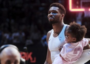 Γ.Αντετοκούνμπο: Έσβησε τις φωτογραφίες του με τους Βucks από το Instagram