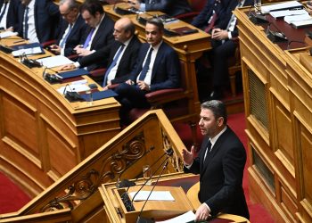 Διμέτωπη επίθεση Ανδρουλάκη σε Μαξίμου και Τσίπρα