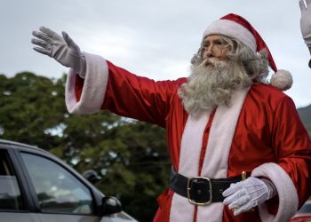 Ο πολιτικός Santa Claus δεν θα πέσει από την καμινάδα
