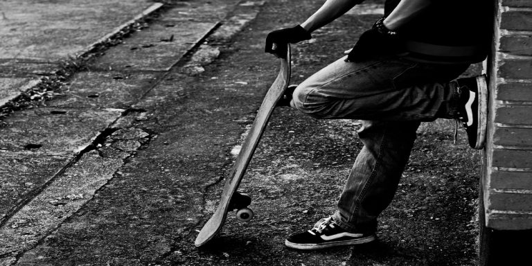 Θεσσαλονίκη: 55χρονη καταγγέλθηκε ότι βίαζε τον γιο της οικιακής βοηθού της