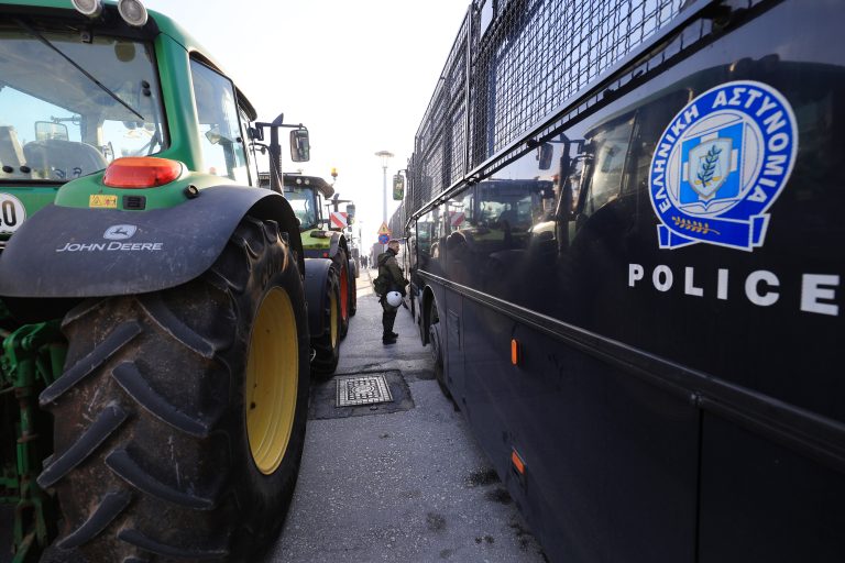 Η Αστυνομία σχηματίζει δικογραφίες για τα μπλόκα στη Δυτική Ελλάδα