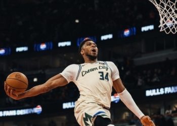 Αντετοκούνμπο: «Μισώ τον περιορισμό στα λεπτά, αλλά ακόμη και έτσι μπορώ να είμαι επιδραστικός»