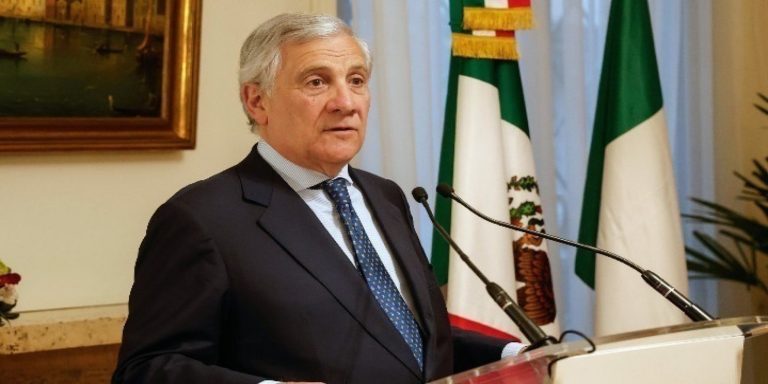 Ιταλός ΥΠΕΞ: «Η επέμβαση των Ηνωμένων Πολιτειών στην Βενεζουέλα είναι νόμιμη»