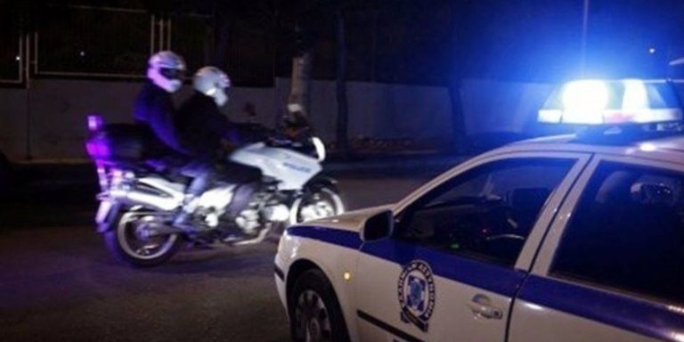 Δυτικά Προάστια: Δύο νεαροί πίσω από 13 ένοπλες ληστείες – Έκρυβαν τα όπλα σε αυλή σχολείου (βίντεο)