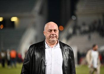 Νέο ομοφοβικό παραλήρημα από τον Μπέο: «Το πήρε ο π…στης και το έκανε σακάκι. Παναγία βοήθα»