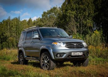 Η Κίνα πλημμυρίζει τη Δύση με αυτοκίνητα εσωτερικής καύσης