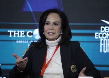 Διαμαντοπούλου: Δεν έρχεται αλλά φαίνεται