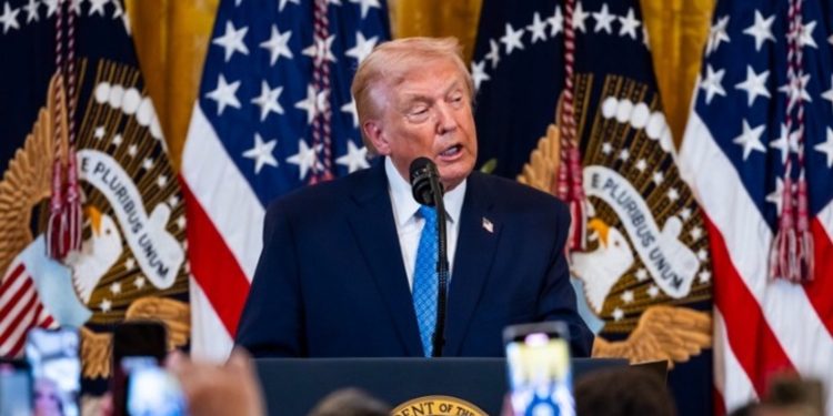 Τραμπ: Όλες οι χώρες πρέπει να ενωθούν εναντίον των δυνάμεων του κακού της ισλαμιστικής τρομοκρατίας