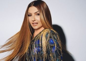 Έλενα Παπαρίζου: Η πρώτη δημόσια εμφάνισή της μετά τη νοσηλεία