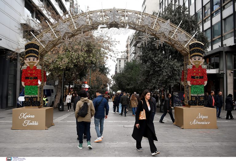 Σε ισχύ το εορταστικό ωράριο των καταστημάτων