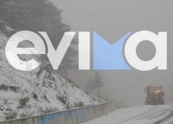 Στο «ψυγείο» η Εύβοια – Το έστρωσε σε Στενή και Στρόπωνες, μηχανήματα ανοίγουν τους δρόμους (βίντεο)