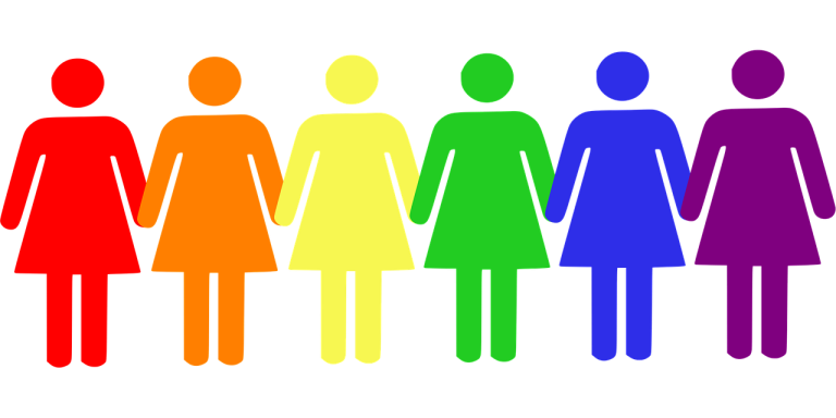 Η πατριαρχία σφίγγει τον κλοιό, οι γυναίκες αντιστέκονται