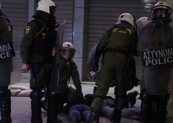 Οι «μαντικές» ικανότητες της ΕΛ.ΑΣ: Επιτέθηκαν στην πορεία για τον Γρηγορόπουλο γιατί «υπήρχε σκοπός να γίνουν επεισόδια»