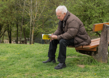 Tεστ καθίσματος: Η απλή κίνηση που αποκαλύπτει πώς γερνάμε