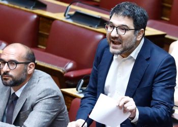 Ειρωνείες «Φραπέ» σε Ηλιόπουλο: «Θα σας ζητούσα 5 αριθμούς Τζόκερ» – «Σε σένα θα τους έδινα;» (βίντεο)
