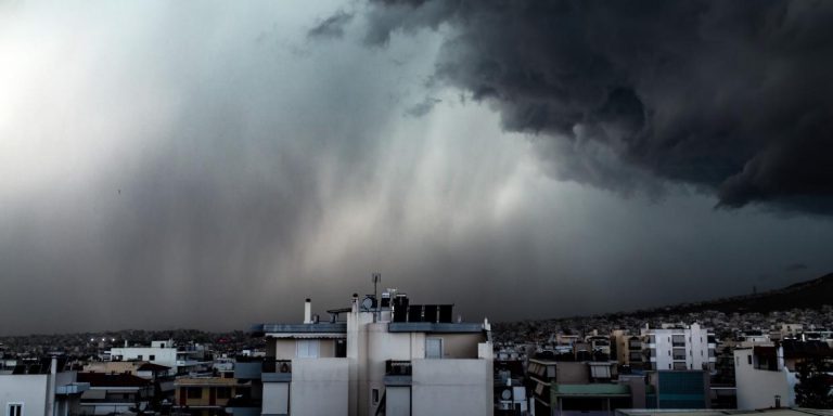 Καιρός: Έκτακτο δελτίο, έρχονται καταιγίδες και χαλάζι – Οι «πορτοκαλί» περιοχές