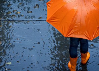 Μαρουσάκης: Βροχερός ο καιρός τα Χριστούγεννα με δύο διαδοχικά «κύματα» έντονης κακοκαιρίας