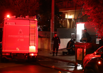 Καλλιθέα: Μεγάλη φωτιά σε διαμέρισμα – Εντοπίστηκαν 2 νεκροί