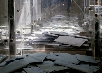 Βαρόμετρο MRB: Πόσοι θα ψήφιζαν Τσίπρα, Καρυστιανού, Σαμαρά