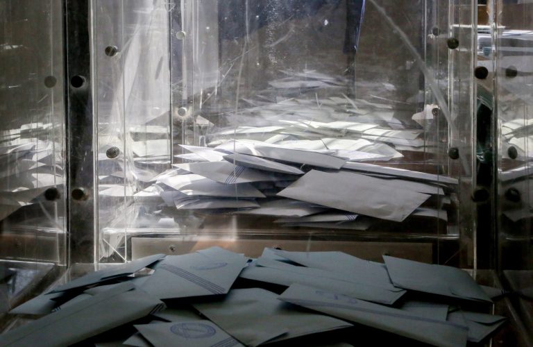 Βαρόμετρο MRB: Πόσοι θα ψήφιζαν Τσίπρα, Καρυστιανού, Σαμαρά