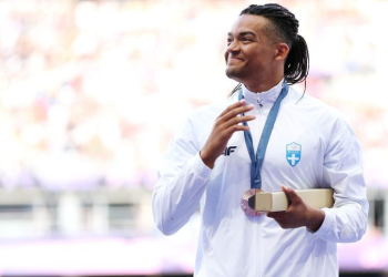 Ο Καραλής κορυφαίος Έλληνας αθλητής για το 2025 -«Κέρδισε» Αντετοκούνμπο και Ντούσκο (βίντεο)